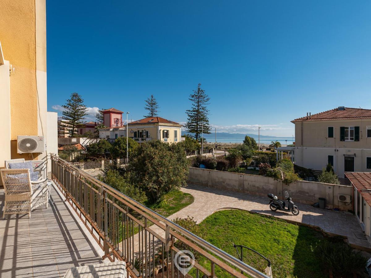 Poetto Sea Breeze - Blue Apartment Cagliari Exterior photo